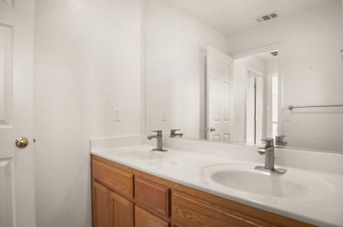 5812 Homewood Way, Riverbank CA  95367-9550 exterior
