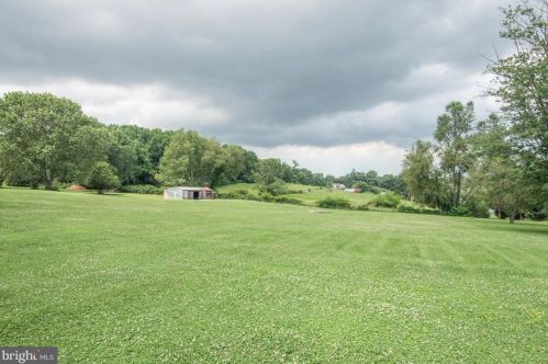 149 Jubilee Rd, Fulton, PA 17563-9761