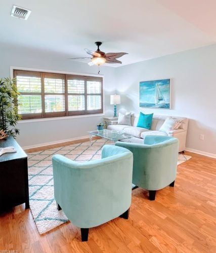288 Madison Dr, Naples, FL 34110-1326