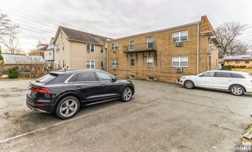 24 Un Ave, Nutley NJ  07110-3325 exterior