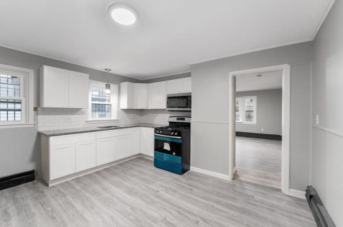 165 Ford St, Providence, RI 02909-2201