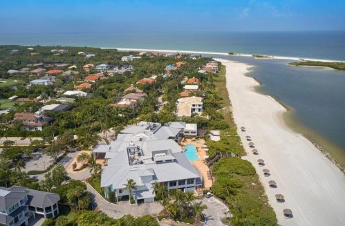 350 Gumbo Limbo Ln, Marco Island FL  34145-1865 exterior