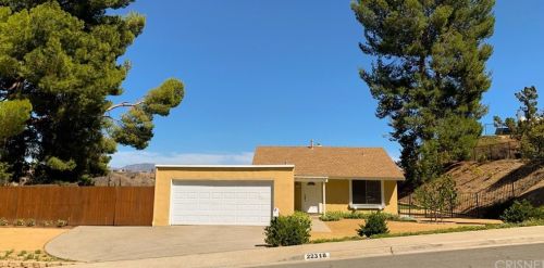 22318 Melodi Ln, Santa Clarita, CA 91350-2164