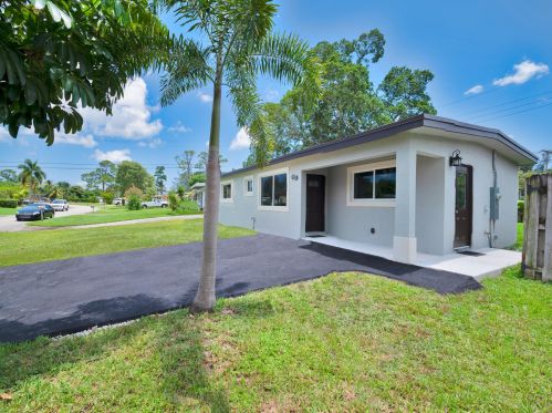 5632 Calico Rd, West Palm Beach, FL 33415-6354