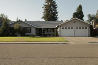 2710 Feemster Ave, Visalia CA  93292-5651 exterior
