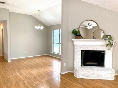 1150 Margie St, Burleson TX  76028-5764 exterior