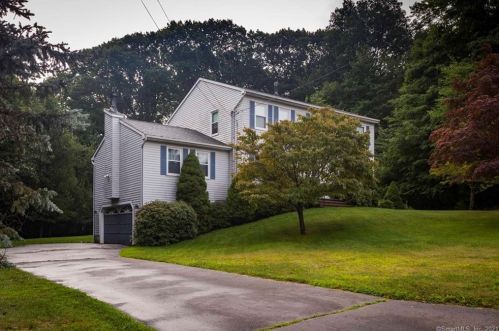 22 Cheryl Ln, Waterbury, CT 06712-1305
