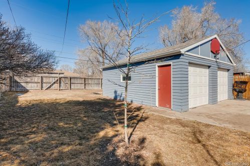 1045 Meade St, Denver CO 80219-3342 exterior