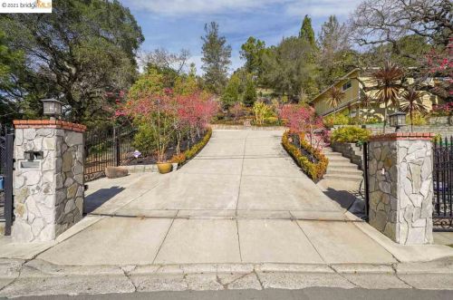 4310 El Nido Ranch Rd, Orinda, CA 94563-1910