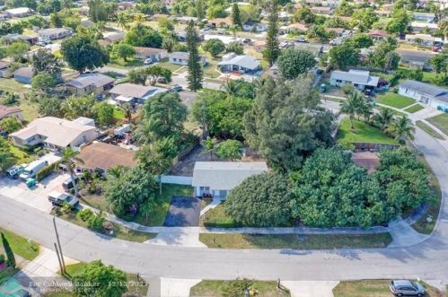 1485 1st Ct, Boynton Beach FL  33435-2609 exterior