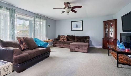 55 West St, Carver, MA 02330-1389