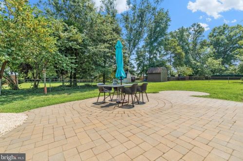 10519 Amity St, Lorton VA  22079-3516 exterior