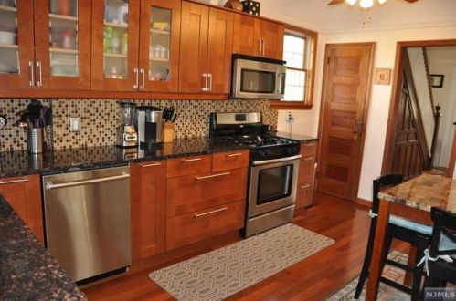 107 Cambridge Ave, Englewood NJ  07631-1707 exterior