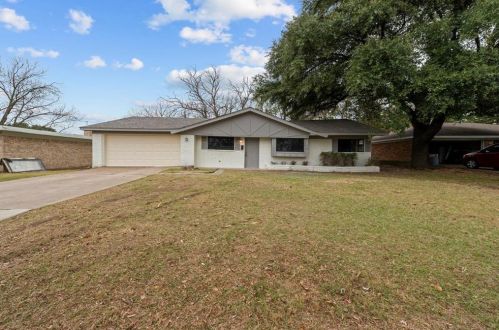 321 Walnut St, Terrell, TX 75160-1645
