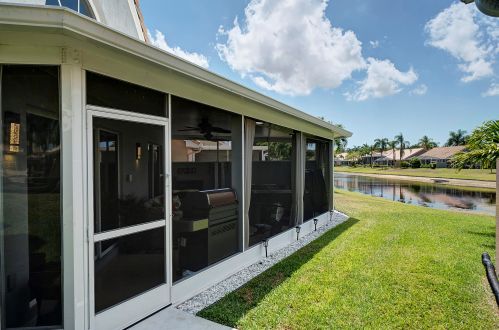 5446 Grande Palm Cir, Delray Beach, FL 33484-1366