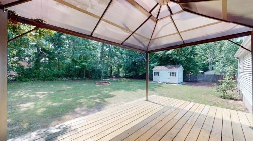 13 Larchmont Dr, Coventry RI exterior