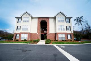 5010 Hilltop Rd, Greensboro NC  27407-5012 exterior