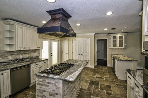 130 White Oak Cir, Maitland, FL 32751-4827