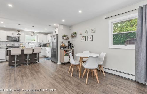 288 Essex Dr, Bricktown NJ  08723-6527 exterior