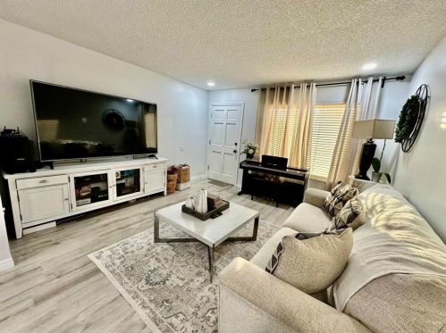 6430 Bell Bluff Ave, San Diego CA  92119-1026 exterior