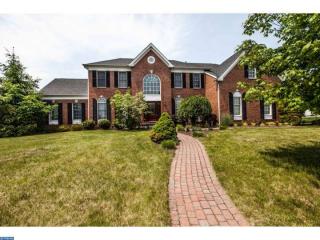 2 Nelson Dr, Southampton, PA 18966-1538