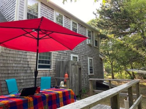 105 Schooner Ln, Eastham, MA 02642-1697