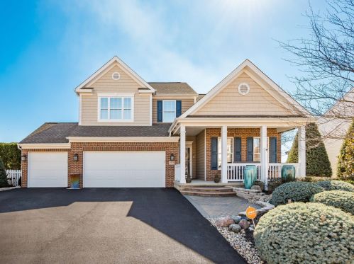 1955 Caplinger Dr, Darbydale, OH 43123-8107