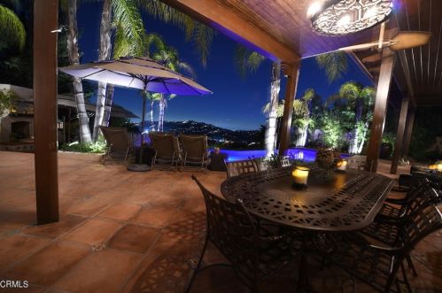 5320 Ivafern Ln, La Canada CA  91011-2811 exterior