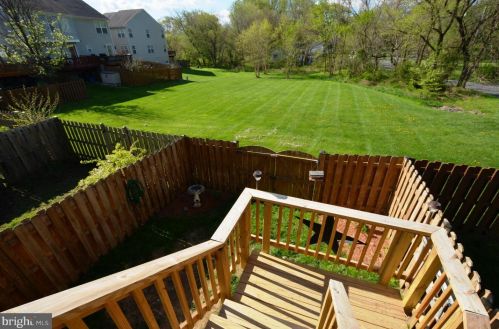 234 Frazer Dr, Purcellville VA  20132-5810 exterior