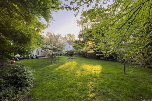 10 Ridgeway St, Mount Vernon, NY 10552-1021