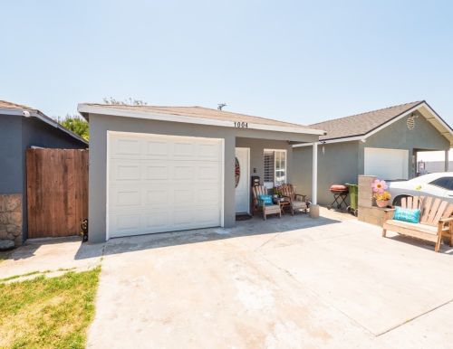 1004 131st St, Compton, CA 90222-1931