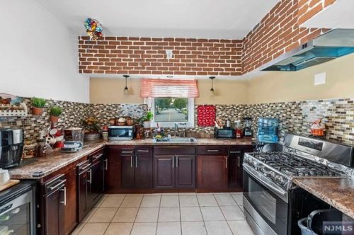 282 Rossiter Ave, Paterson NJ  07502-1317 exterior