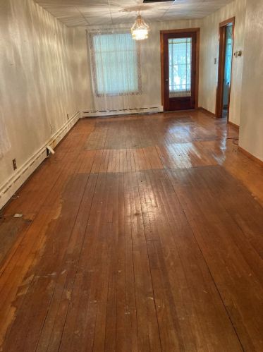 2011 Davidson Pl, Whiting, IN 46394-2026