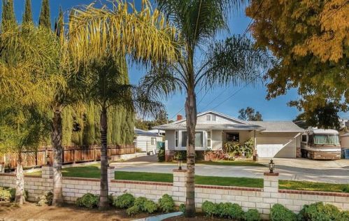 8947 Lakeview Rd, Lakeside, CA 92040-5123
