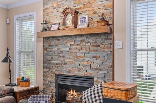 5924 Elderberry Dr, Orefield PA  18069-8811 exterior