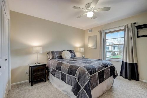13190 Scarborough Dr, Waukesha WI  53151-6122 exterior