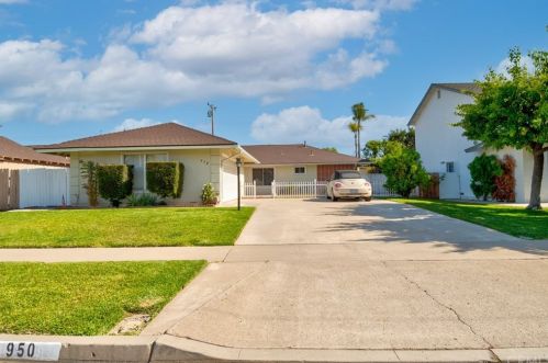 950 Ott Ave, Placentia, CA 92870-2836