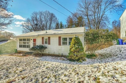 34 Heidt Ave, Middletown, NY 10940-6521
