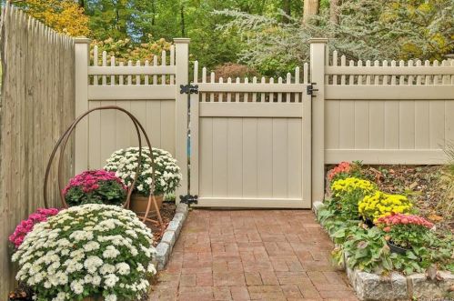 124 Quinn Rd, Briarcliff NY  10510-2133 exterior