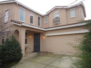 230 Picasso Cir, Sacramento, CA 95835-2647