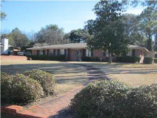 2804 Colonial Dr, Montgomery AL  36111-2837 exterior