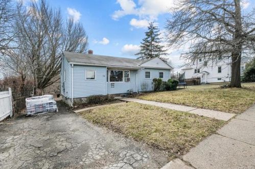 70 Irwin Ave, Middletown, NY 10940-3224