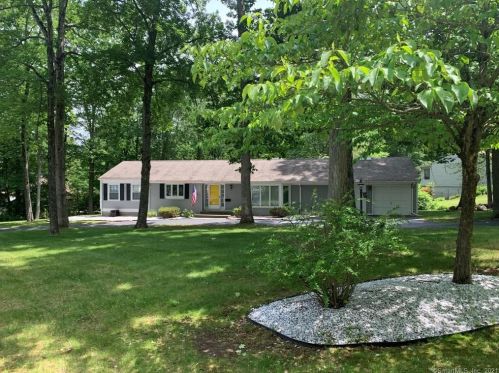 203 Hickory Hill Rd, New Britain CT  06052-1009 exterior