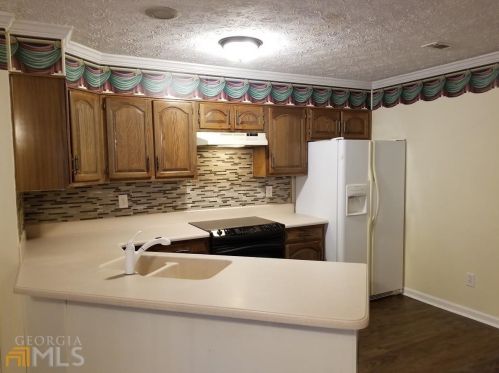 3 Dover Trl, Peachtree City GA  30269-1452 exterior