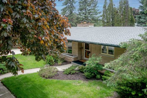 7850 5 Ave, Kenosha WI 53143-6101 exterior