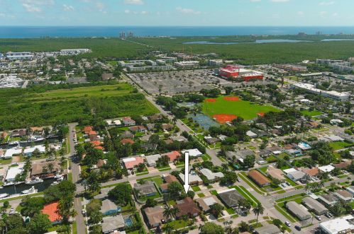 210 1st Ct, Dania Beach FL  33004-2819 exterior