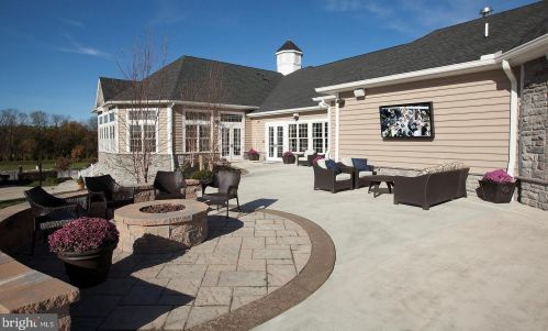 317 Valor Dr, Navy Sup Dpt PA  17050 exterior
