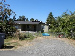 8604 9th Ave, Tacoma, WA 98445-3269