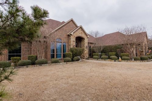 7666 Fall Creek Rd, Terrell, TX 75160-6844