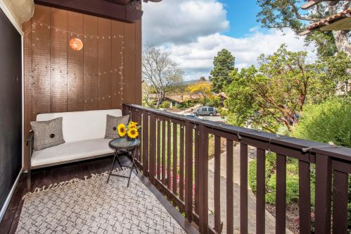 2727 Miradero Dr, Santa Barbara CA  93105-3053 exterior